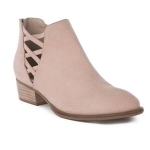 Seychelles Dusty pink Criss-cross Cutout Soft leather ankle bootie